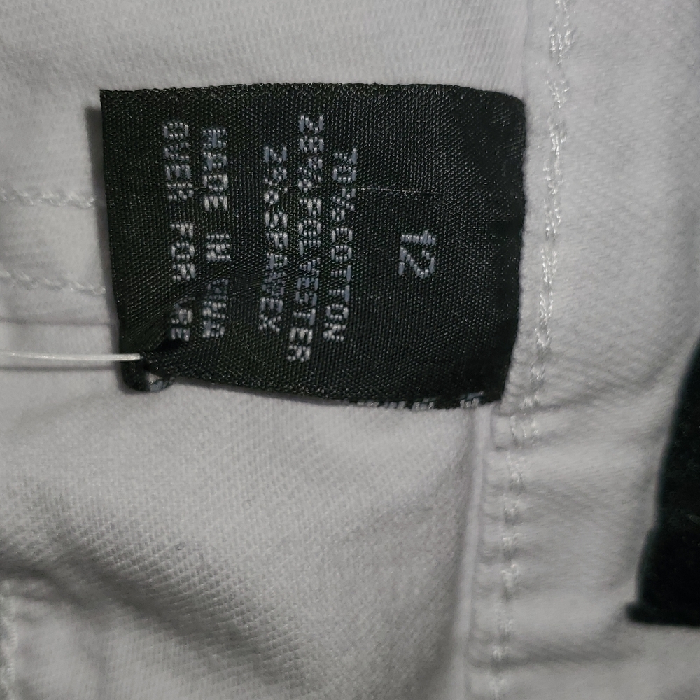 Shorts - Picture 5 of 5